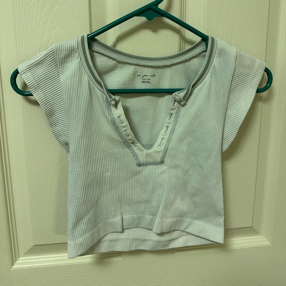 UO out from under seamless top - Picture 2 of 3